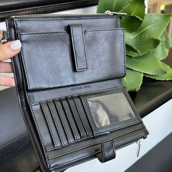 Michael Kors Jet Set Wristlet Wallet Black Signature Logo Zip Around - Picture 8 of 10